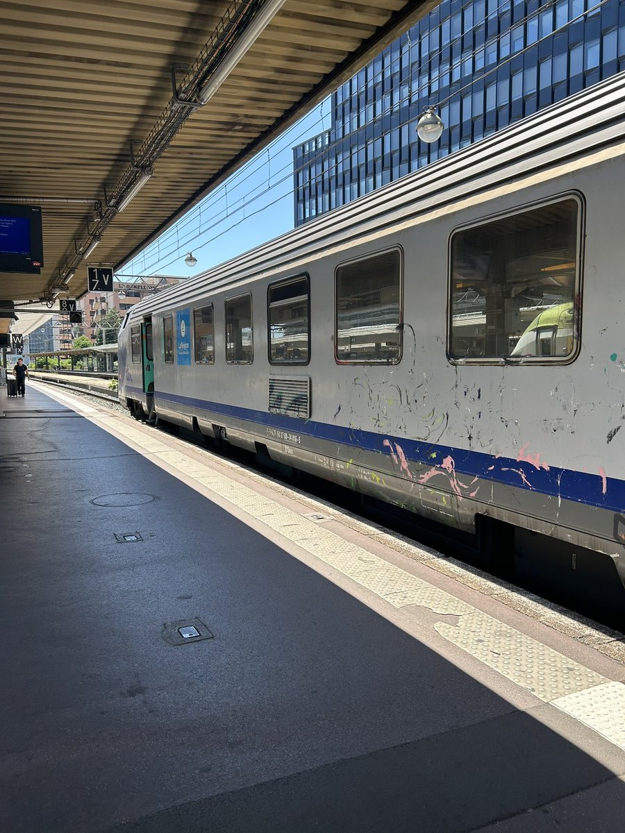 yvnis_asb's tweet photo. Petit starter pack corail. 🚂 https://t.co/7bTIED2Fr3