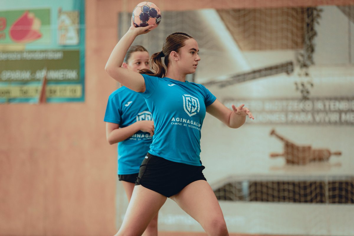 CAginagalde's tweet image. ✅ ¡Primer entreno terminado en Hondarribia! ¡Qué alegría volver a sentirnos en casa dentro de la pista!

🔜 ¡Esto no para!

📸 facebook.com/share/p/1BRwZt…