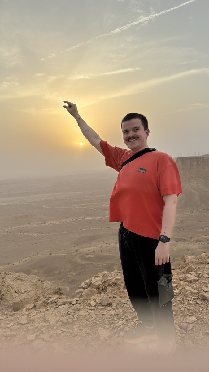 Me amarrei nesse passeio que fiz pro deserto aqui na Arábia, só fotão! 🔥🔥