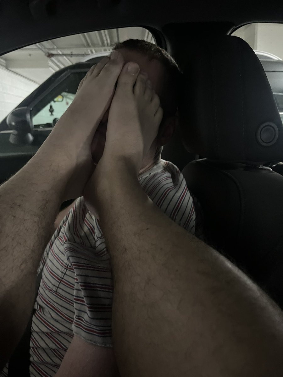 Master Cameron (@mastercameron96) on Twitter photo I got: lunch paid for, shopping spree at Lulu, and $250
He got: my perfect feet to suck on and obsess over I got: lunch paid for, shopping spree at Lulu, and $250
He got: my perfect feet to suck on and obsess over