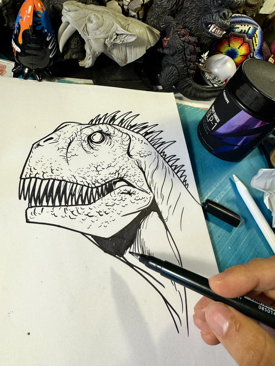 ETTD101's tweet image. Drawing the Scorpios Rex from Jurassic World. It’s a relaxing weekend. #art #drawing #learntodraw