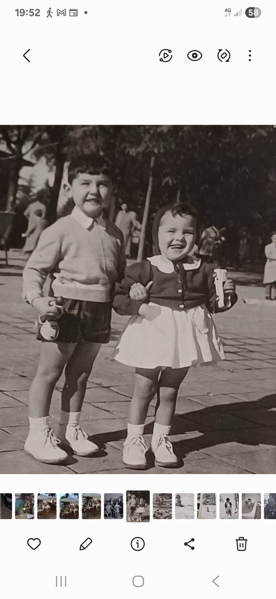 Aquí  me tenéis con buena sonrisa acompañado de mi amiga Mamen Moreno, hija de Alfonso y Carmela y con la alegría de seguir siendo muy amigos, tanto tiempo después