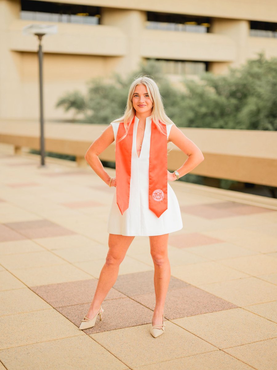 🎓 Big week for our Falcons fam!
Dee finished her MBA in Marketing ! 5 years &amp; 2 degrees , So proud of you, Dee! 🧡

Big congrats to Taysha too on graduating &amp; heading D1 at Northern Kentucky! Excited to see what’s ahead ✨