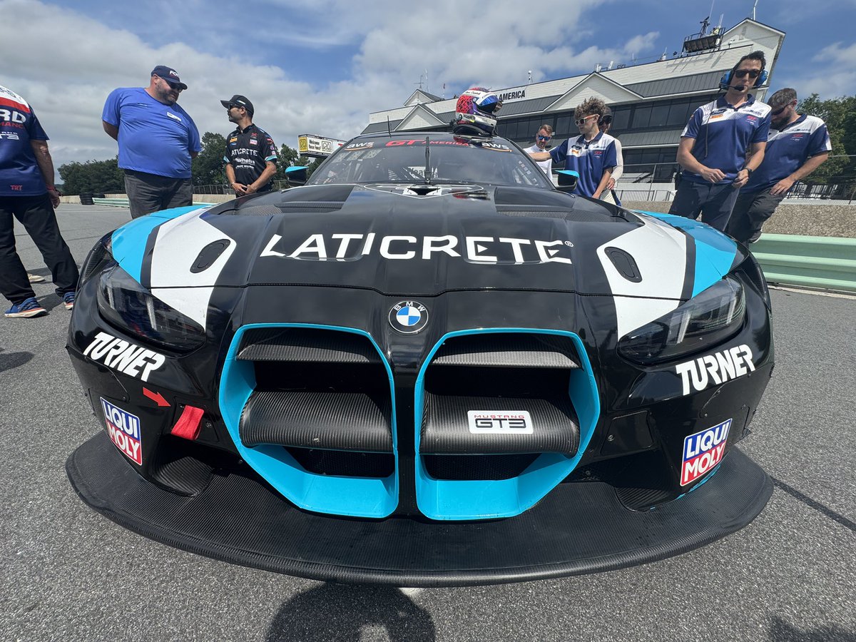 johndagys's tweet image. Dollahite Racing borrowing Turner’s GTA backup BMW to start today’s @gtworldcham race. Note the Mustang GT3 sticker on the car! 

#GTRoadAmerica