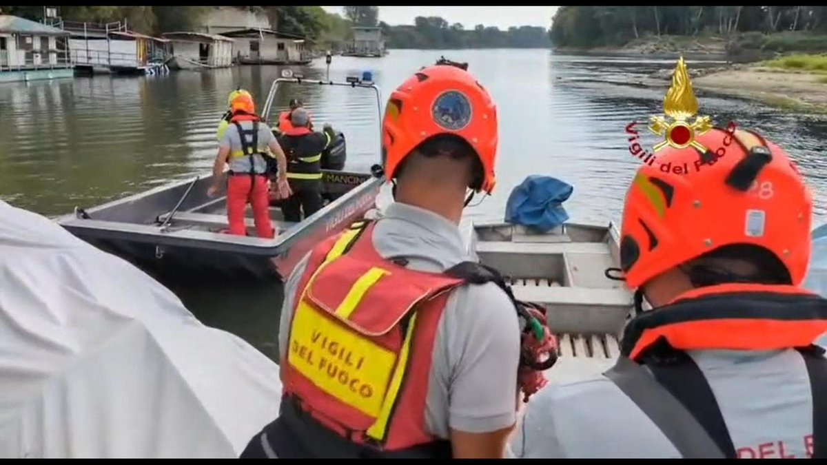 Ragazzo annega nel Po a Linarolo: faceva il bagno con gli amici, portato a riva da una barca milano.repubblica.it/cronaca/2025/0…