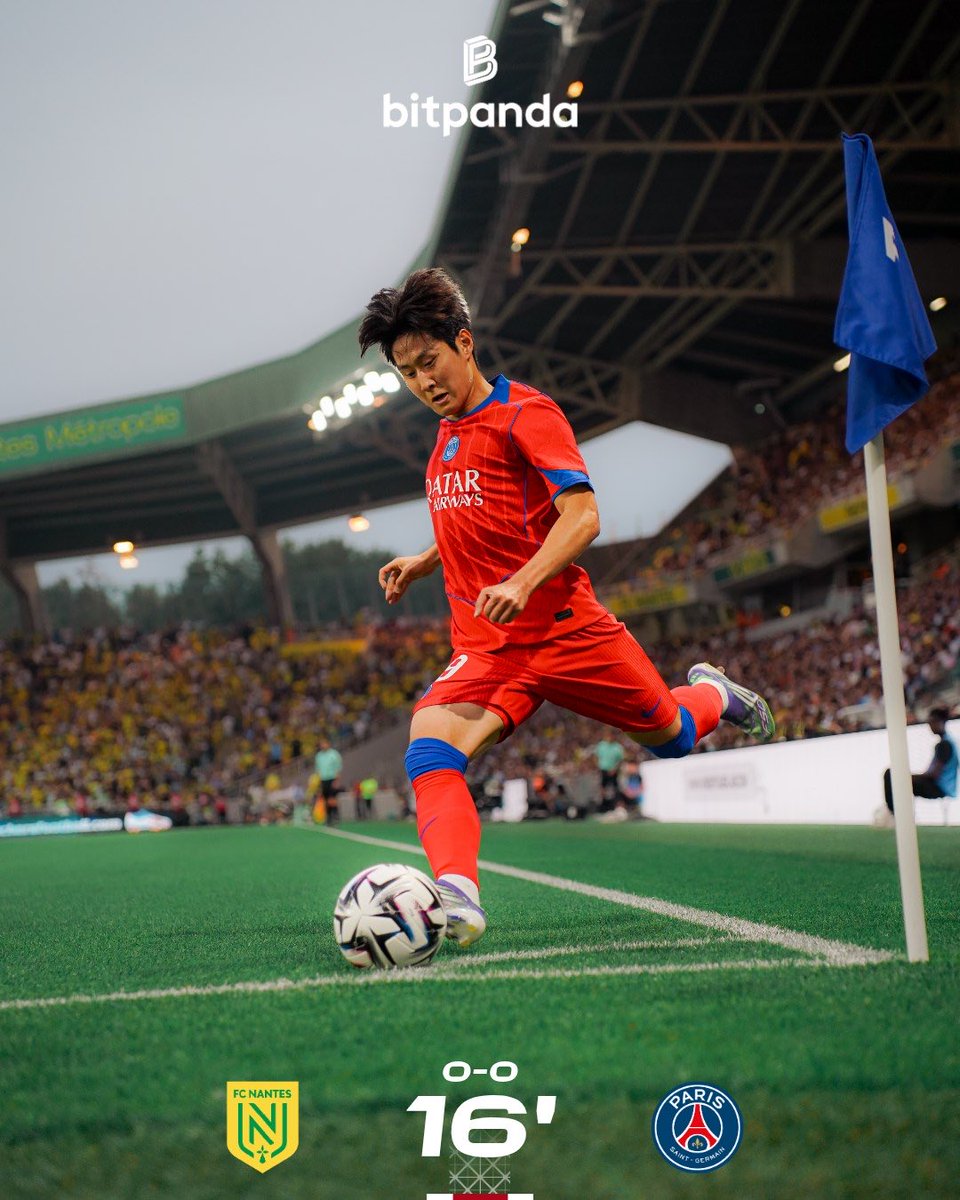 🎯📸

⏱️ 16’ | #FCNPSG (0-0)