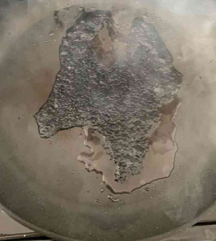 Ramconsole's tweet photo. forgot i had bacon on da stove https://t.co/r5j6MPG92k