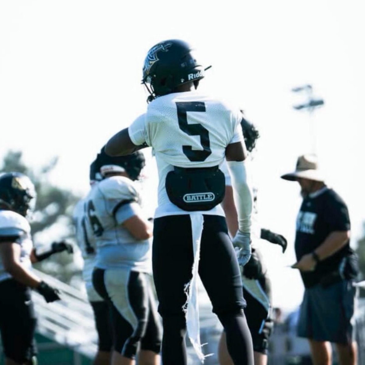 CoachCalvin_'s tweet photo. Villain Mode‼️🃏 #DBU 

‘26 @_Isaiah_Lucero 
‘26 @Jaishonbledsoe 
‘28 @KaleoEstrada626 
‘28 @aandrewramos_ https://t.co/o2dG3IL8EV