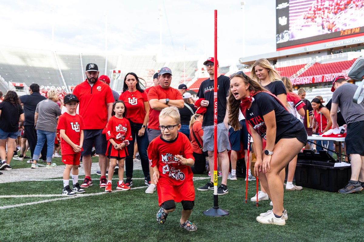 Thank you to all of our amazing fans that came out to Fan Fest and helped us kick off the 2025-26 athletics season 🙌

#GoUtes