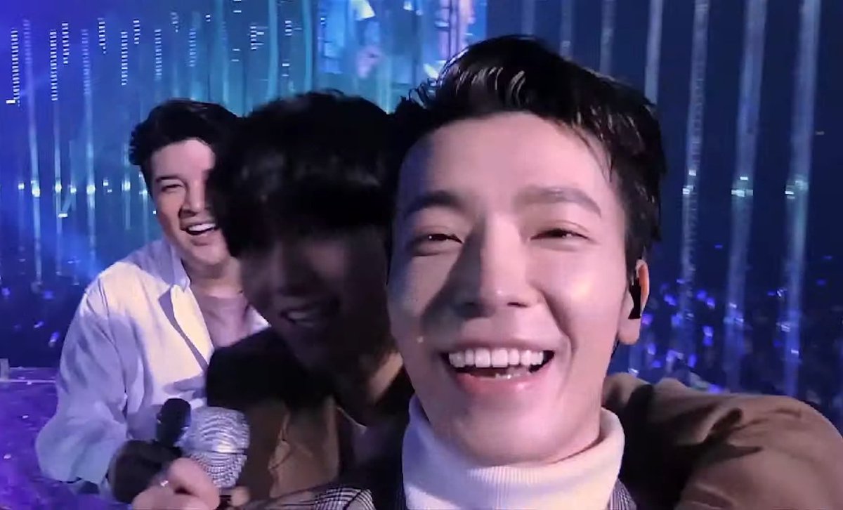 eli_hyukjaemin4's tweet photo. Ustedes son mi lugar seguro, los amo mucho mucho!!๐ญ๐ญ๐ญ๐๐๐๐
#SUPERJUNIOR #์ํผ์ฃผ๋์ด
#SuperShow7 https://t.co/5OnIeu1yFt
