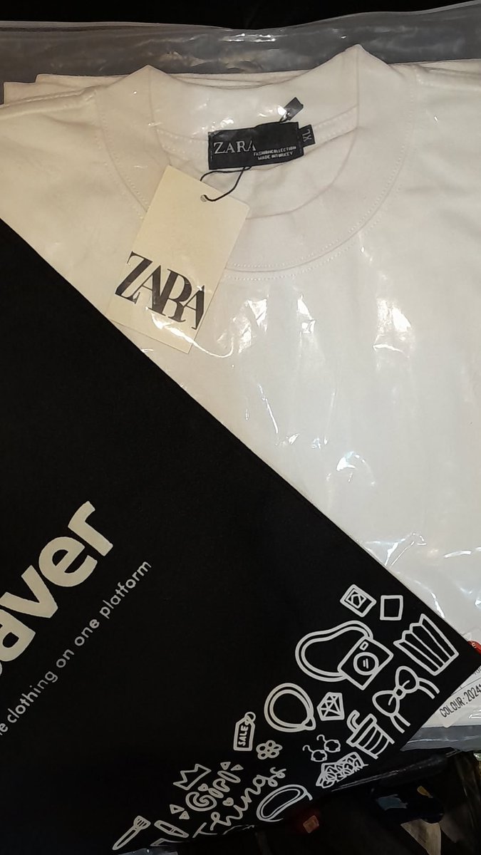 Zara Heavyweight tee GHS 135
