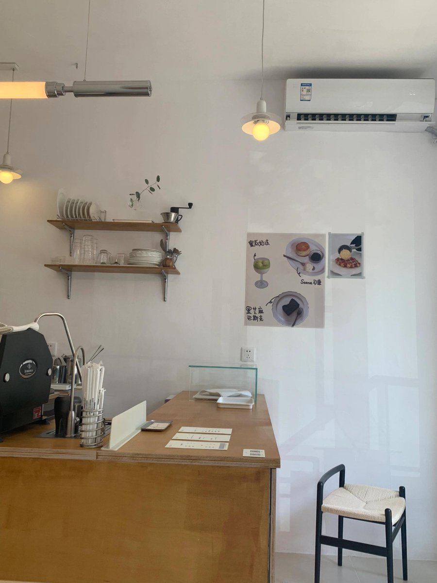 CButterscotch_C's tweet image. 至福の朝💛
コーヒー、そよ風、そしてリラックスした心☕️🍃