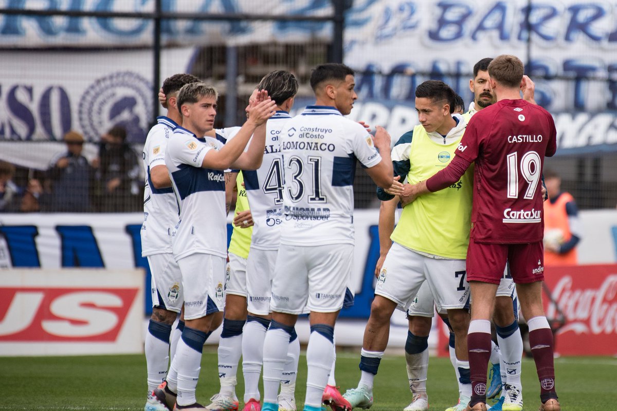 Semáforo 🚦 de #GELP en el Bosque.

Insfrán 🟡 
Pintado 🔴
Giampaoli 🟡
Suso 🟡
Villalba 🟡
Seoane 🟡
Garayalde 🔴
Merlo 🟡
Panaro 🟡
Briasco 🟢
Torres 🟢