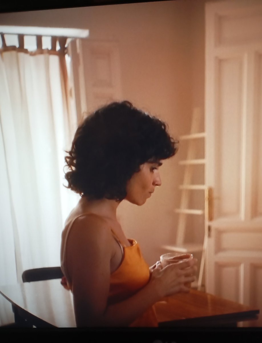 Tenéis El cuento de una noche de verano en Filmin. Qué manera de contar las cosas sin explicarlas.