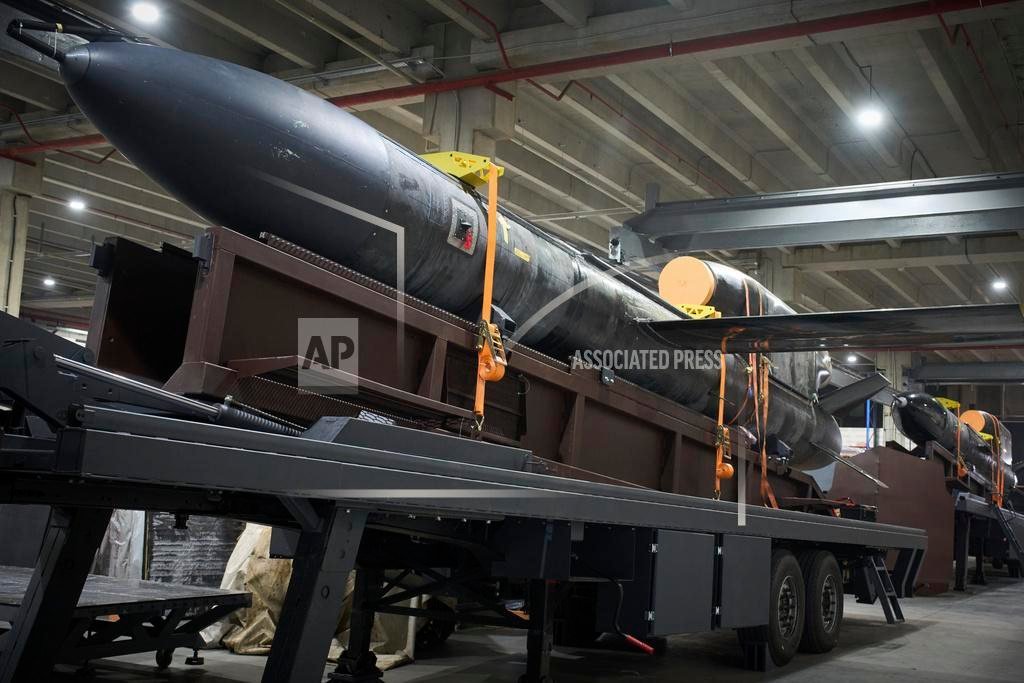 TyskNIP's tweet photo. Ukrainian-made Flamingo missiles, with a claimed range of over 3,000 km, are reportedly in serial production and have been seen in a workshop in an undisclosed location in Ukraine.

Source:
https://t.co/O3TVKHZ0PH https://t.co/KlNKnAb0Mf