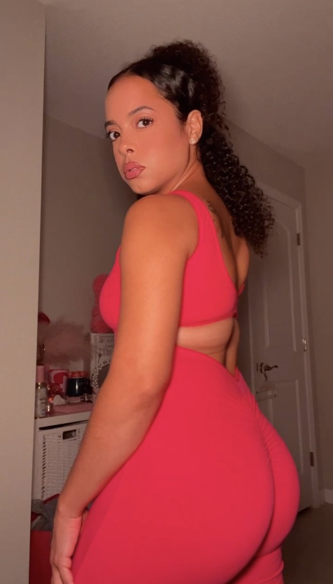 DimpleFvce's tweet photo. 🍒🍓🩷🤏🏽 https://t.co/QbtZcDTMVO