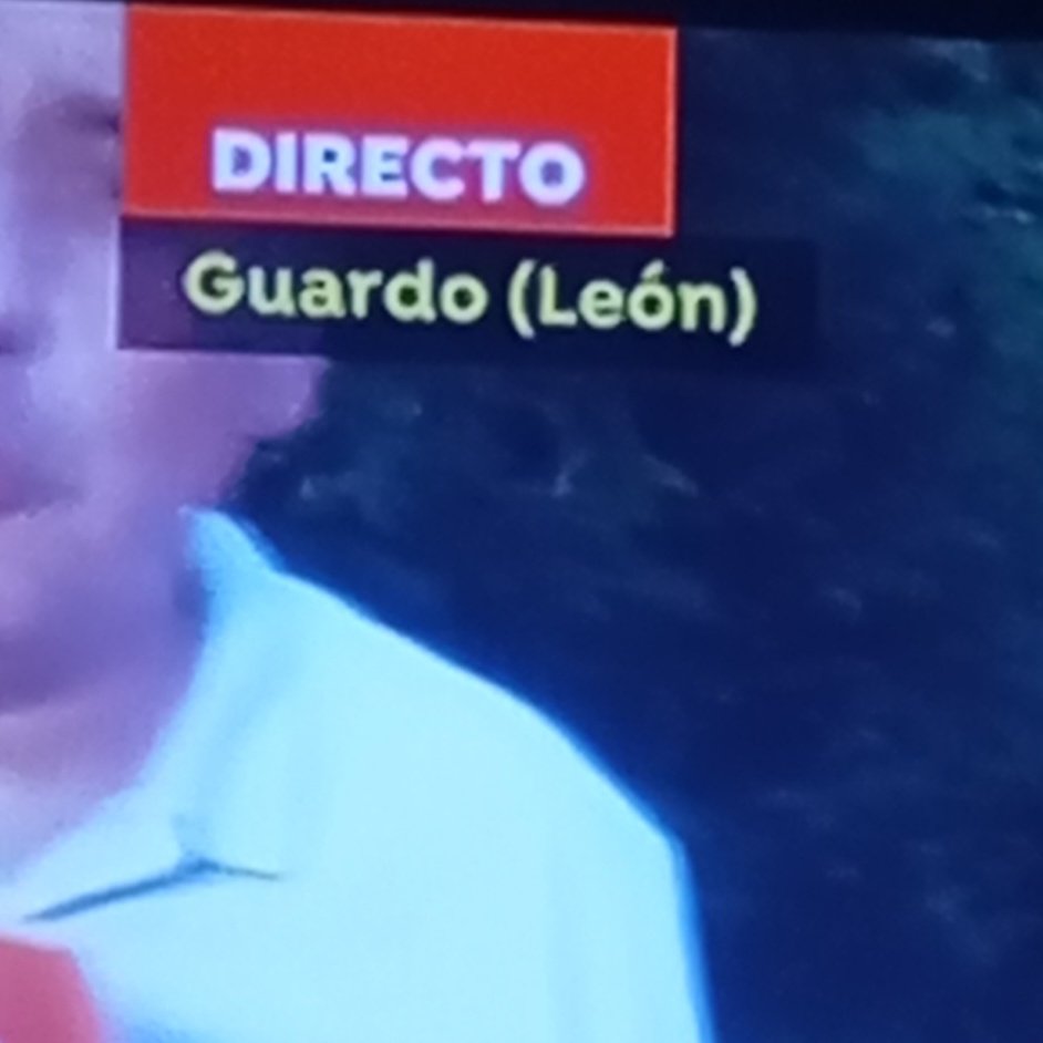 Manu graduado de mentira tweet media