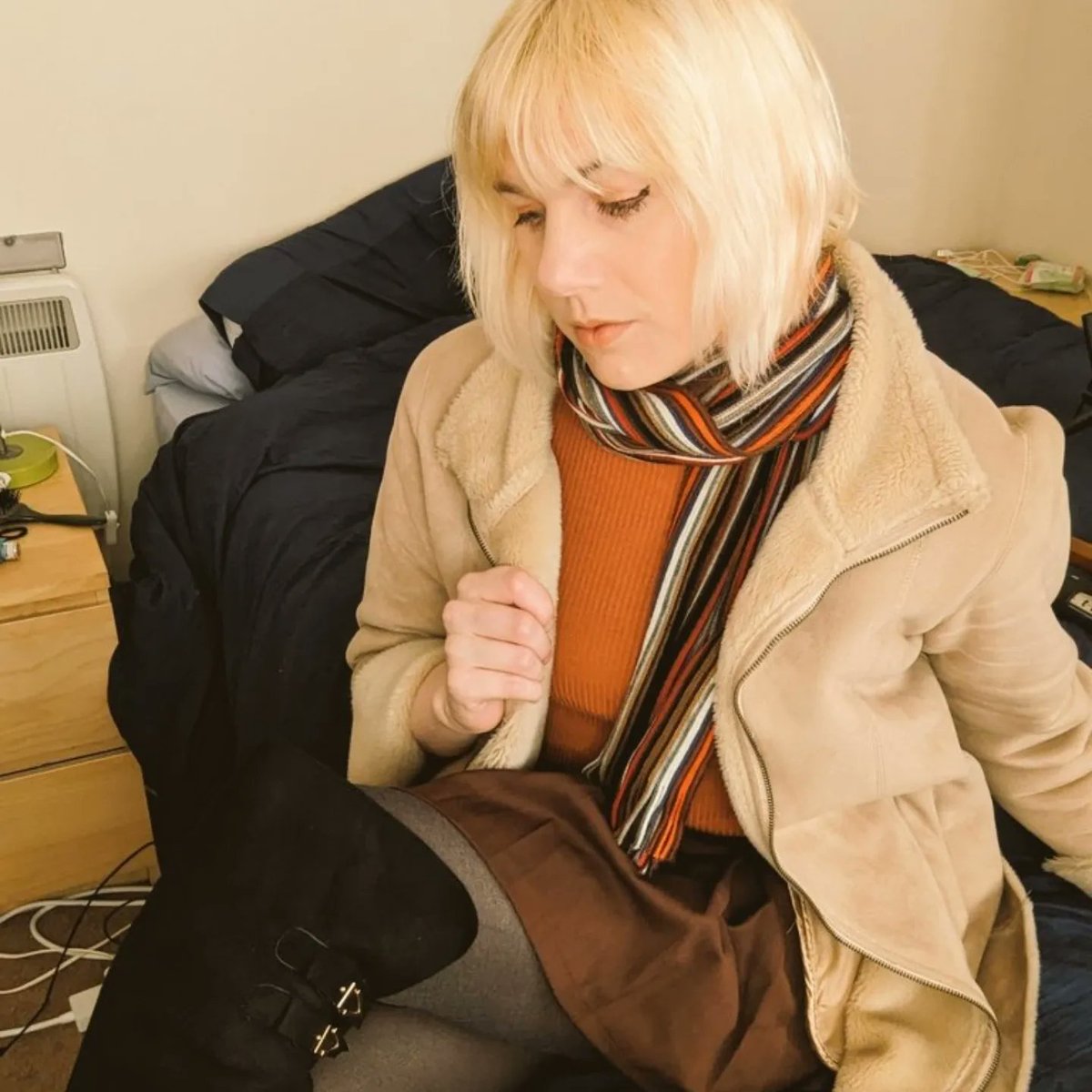 ya boy needs a haircut fr...

thinking of getting it trimmed back to the length I used to have (2nd pic), whaddya think?