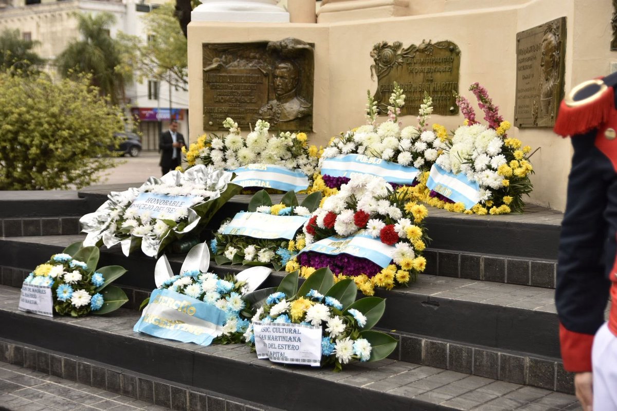 Gobierno de Santiago del Estero (@gobiernosde) on Twitter photo 🇦🇷 #175Años del paso a la inmortalidad del General José de San Martín 🇦🇷
El gobernador <a href="/GZamoraSDE/">Gerardo Zamora</a> encabezó el emotivo acto realizado en la Plaza San Martín, acompañado por <a href="/CSilvaNederSDE/">Carlos Silva Neder</a> , el jefe de Gabinete <a href="/EliasSuarezSDE/">Elias Suárez</a> , la intendente Norma Fuentes (sigue) 🇦🇷 #175Años del paso a la inmortalidad del General José de San Martín 🇦🇷
El gobernador <a href="/GZamoraSDE/">Gerardo Zamora</a> encabezó el emotivo acto realizado en la Plaza San Martín, acompañado por <a href="/CSilvaNederSDE/">Carlos Silva Neder</a> , el jefe de Gabinete <a href="/EliasSuarezSDE/">Elias Suárez</a> , la intendente Norma Fuentes (sigue)