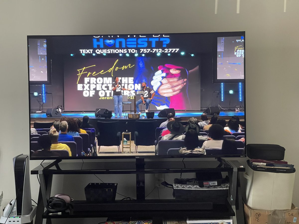 🙌🏽Todays conversation with Pastor <a href="/ljaybrown_/">Ljay Brown</a> and <a href="/DrKeshB/">Dr. Keshia Brown</a> blessed me so good! “Freedom From The Expectations of Others” 🙌🏽🙏🏽🫶🏽💯💎yall dropped some GEMS today! <a href="/themountleads/">Mount Leads</a>