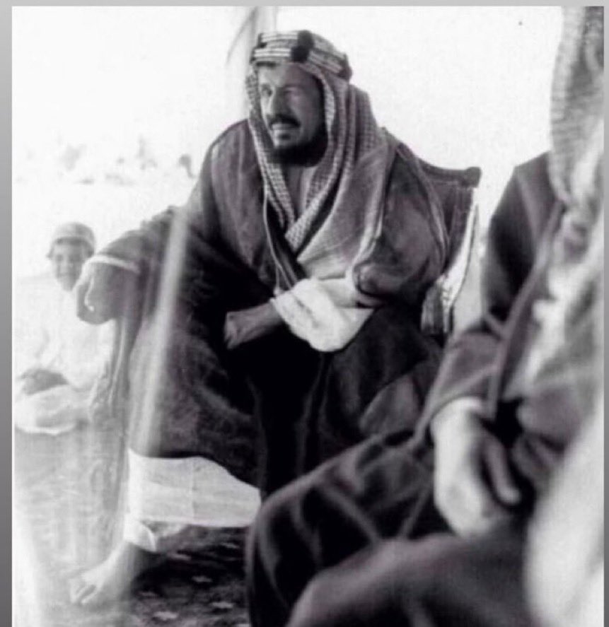 حنا هل العارض هل العادات لي جا الزحام
أفعالنا مثل النهار وكل شي يبين