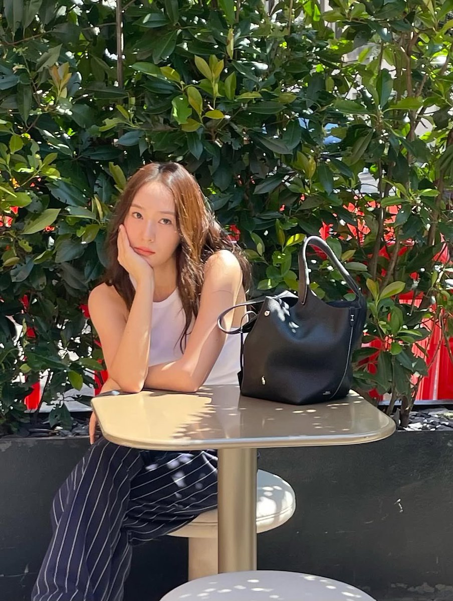 Soojung. (@krystalujung) on Twitter photo 