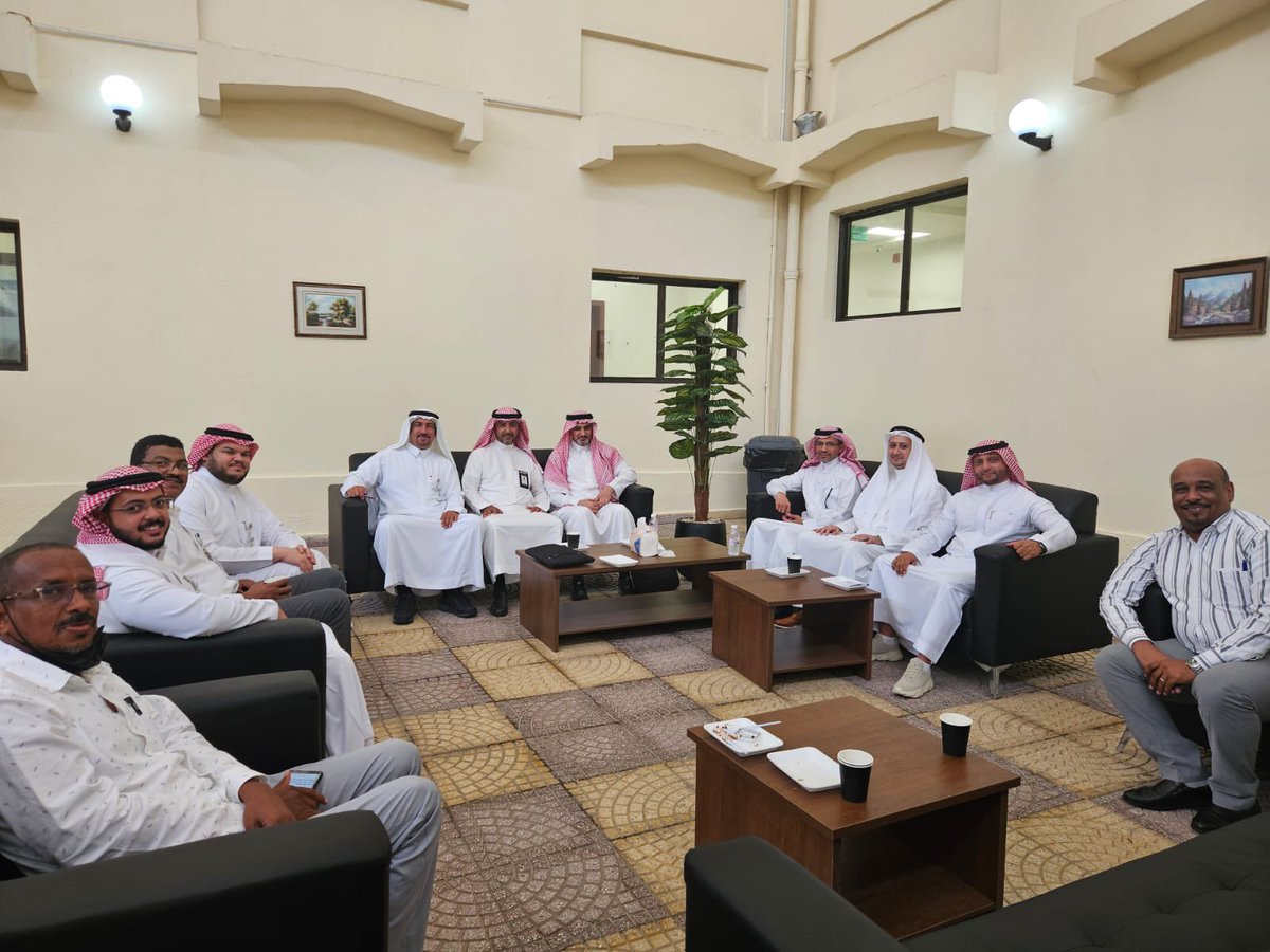 MediaCenterUJ's tweet photo. لقاء ترحيبي | 

برعاية عميد كلية العلوم الطبية التطبيقية 
بـ #جامعة_جدة، أ.د زهير أحمد آوان، أقامت الكلية لقاءً ترحيبياً بمناسبة بدء العام الجامعي 1447هـ، وذلك بحضور الهيئتين الأكاديمية والإدارية، تأكيداً على تعزيز روح التعاون والعمل بروح الفريق نحو عام جامعي حافل بالعطاء والإنجازات.