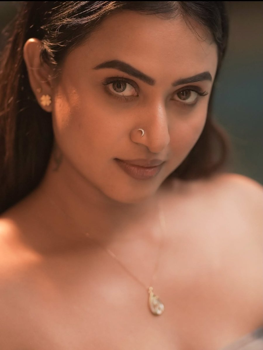 jananiashokoffl's tweet image. Fierce and Fearless ✨💫🦋🔥 📸: #camerasenthil 
Shoot organised by: #rrajeshananda
#Photoshoot #JananiAshokKumar