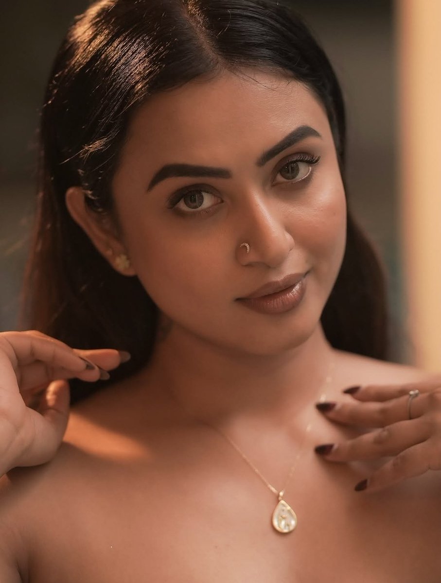 jananiashokoffl's tweet image. Fierce and Fearless ✨💫🦋🔥 📸: #camerasenthil 
Shoot organised by: #rrajeshananda
#Photoshoot #JananiAshokKumar