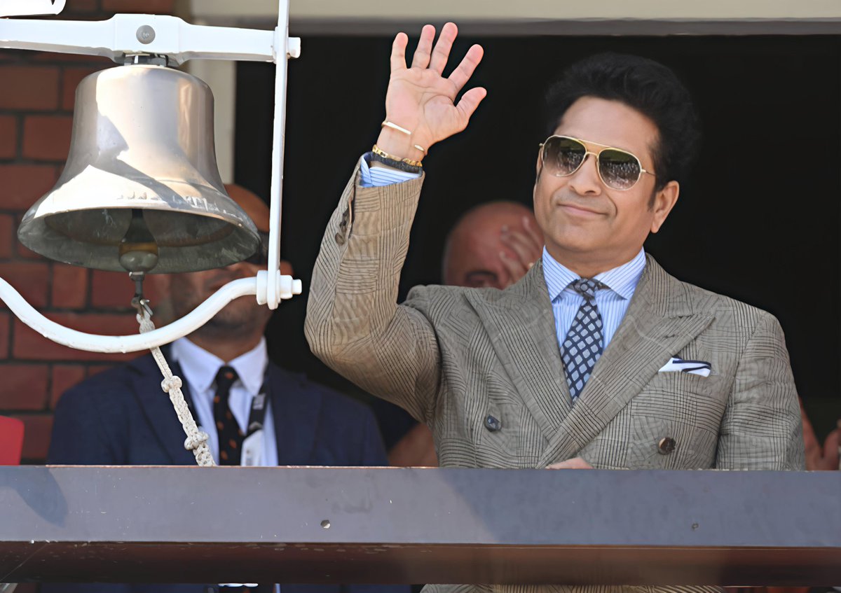 Name One cricketer you want to meet in real Life..