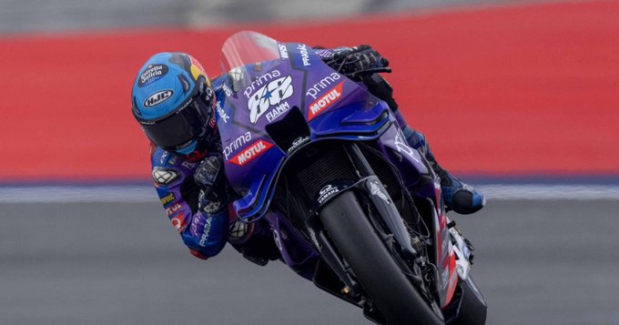 GykB3U6WMAAwF1N?format=jpg&name=small Miguel Oliveira finishes empty-handed in Austria, crossing the finish line last in disappointment.