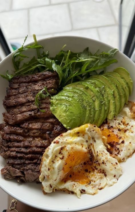 flowaderi's tweet photo. About the OMAD diet and how to do it safely! (also my recommendations) ✧*｡٩(ˊᗜˋ*)و✧*｡

— A  THREAD!! 🧵 🪡 
with thinspos and fatspos! https://t.co/mXWDeNMmx6