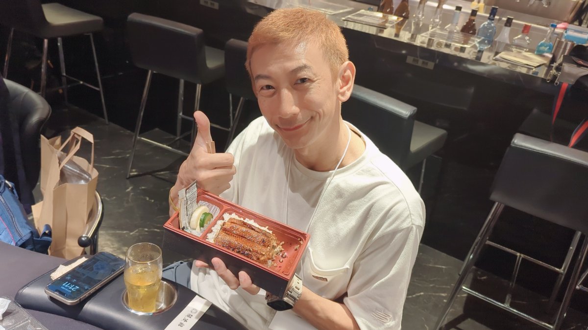 【EGPT 25-26 #1 TOKYO】#EGPOKER
"SPECIAL" 

鰻次郎 神楽坂 様より、Main Event Finalistを中心とした皆さまへ鰻重の差し入れを頂きました！
その様子をお届けします…