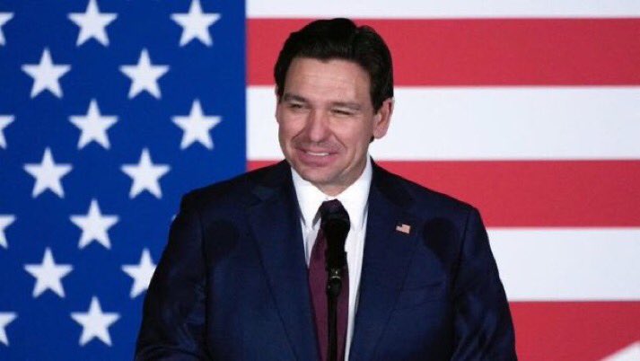 CryptidPolitics's tweet photo. JD Vance is extremely under-qualified to be President compared to Marco Rubio and Ron DeSantis. https://t.co/UJRqfzWncW