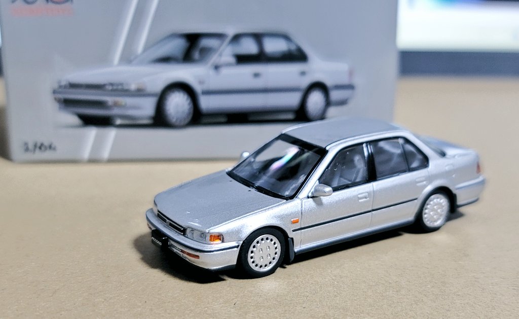 XCARTOYS 1/64 ホンダ アコード (シルバー) XCARTOYS 1/64 ホンダ