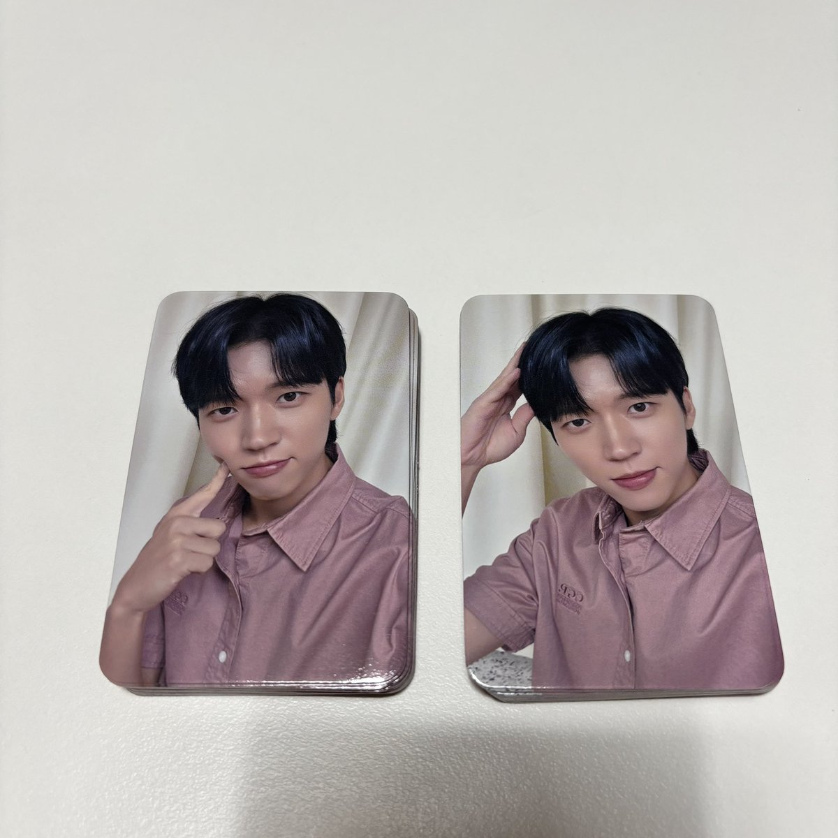 프롬 1차 대면 팬싸 미공포 양도합니다!!
양도 받으실 분은 디엠 쥬셔용🩷🩷