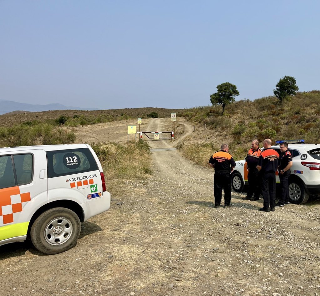 marc (@mpuixi) on Twitter photo Avui som <a href="/elportdelaselva/">El Port de la Selva</a> col•laborant amb la seva <a href="/AVPCPORTSELVA/">AV PROTECCIÓ CIVIL ELPORTDELASELVA</a> donant-los suport en els tancaments del PN del Cap de Creus on hi ha un risc extrem d’incendi forestal.
La col•laboració entre associacions és fonamental per afrontar aquestes situacions i possibles emergències Avui som <a href="/elportdelaselva/">El Port de la Selva</a> col•laborant amb la seva <a href="/AVPCPORTSELVA/">AV PROTECCIÓ CIVIL ELPORTDELASELVA</a> donant-los suport en els tancaments del PN del Cap de Creus on hi ha un risc extrem d’incendi forestal.
La col•laboració entre associacions és fonamental per afrontar aquestes situacions i possibles emergències