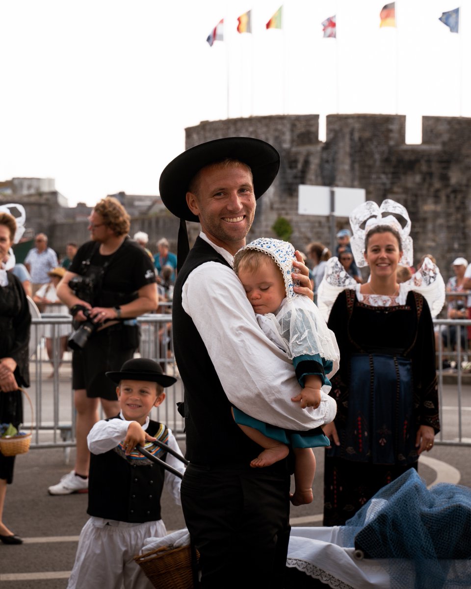 ⚓️ Tradition &amp; fierté Concarnoise !

Notre milieu de terrain Thibault Sinquin a défilé lors de la 103e édition des Filets Bleus 💙