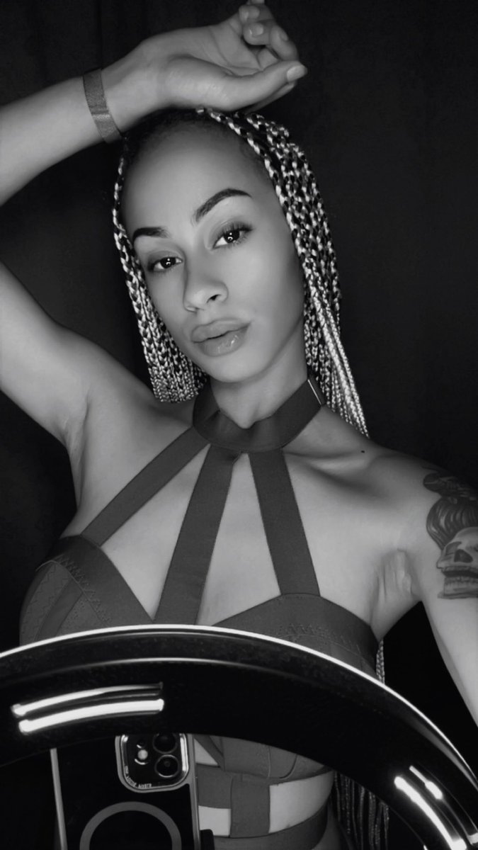 teknoshadows's tweet photo. Bezig met foto maken 🥵 https://t.co/vy7GPD6qE8