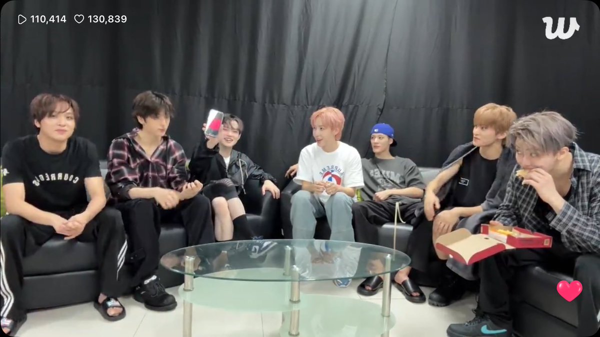 chenle showing haechan's solo 🥺🥺🥺🥺