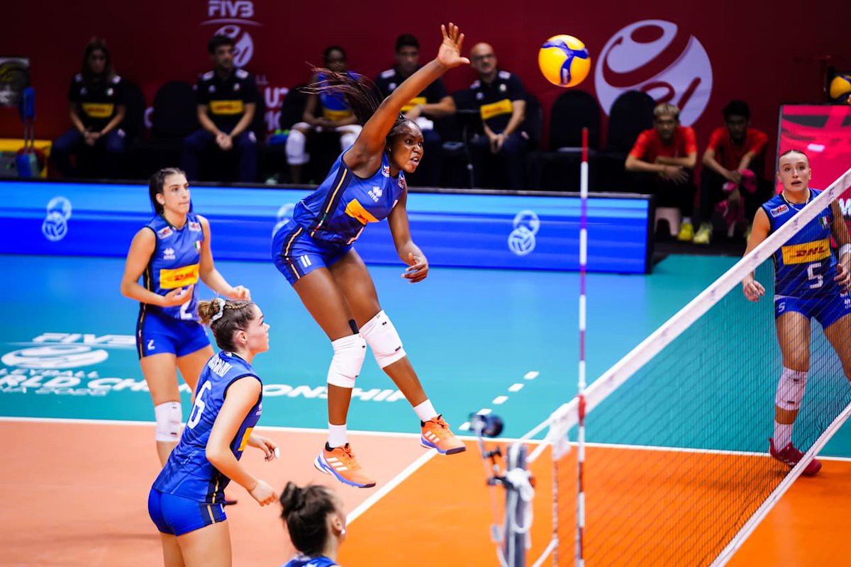 Federvolley ⭐️⭐️⭐️⭐️⭐️ (@federvolley) on Twitter photo 👏 𝐂𝐀𝐌𝐏𝐈𝐎𝐍𝐄𝐒𝐒𝐄 𝐃𝐄𝐋 𝐌𝐎𝐍𝐃𝐎! 🌍🇮🇹
L'Italia Under 21 conquista il titolo mondiale al termine di una straordinaria finale contro il Giappone!
🥇Grazie ragazze, ci avete fatto sognare! 💙
🔎 I DETTAGLI: federvolley.it/node/131630
<a href="/volleyballworld/">Volleyball World</a> 👏 𝐂𝐀𝐌𝐏𝐈𝐎𝐍𝐄𝐒𝐒𝐄 𝐃𝐄𝐋 𝐌𝐎𝐍𝐃𝐎! 🌍🇮🇹
L'Italia Under 21 conquista il titolo mondiale al termine di una straordinaria finale contro il Giappone!
🥇Grazie ragazze, ci avete fatto sognare! 💙
🔎 I DETTAGLI: federvolley.it/node/131630
<a href="/volleyballworld/">Volleyball World</a>