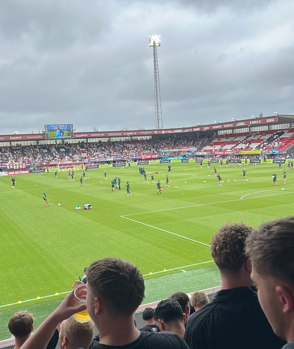 FcNieuws's tweet photo. Op naar 🇧🇦 ❤️🤍
-
#FCUtrecht #spaUTR #zriUTR https://t.co/4xjTkxrRRF