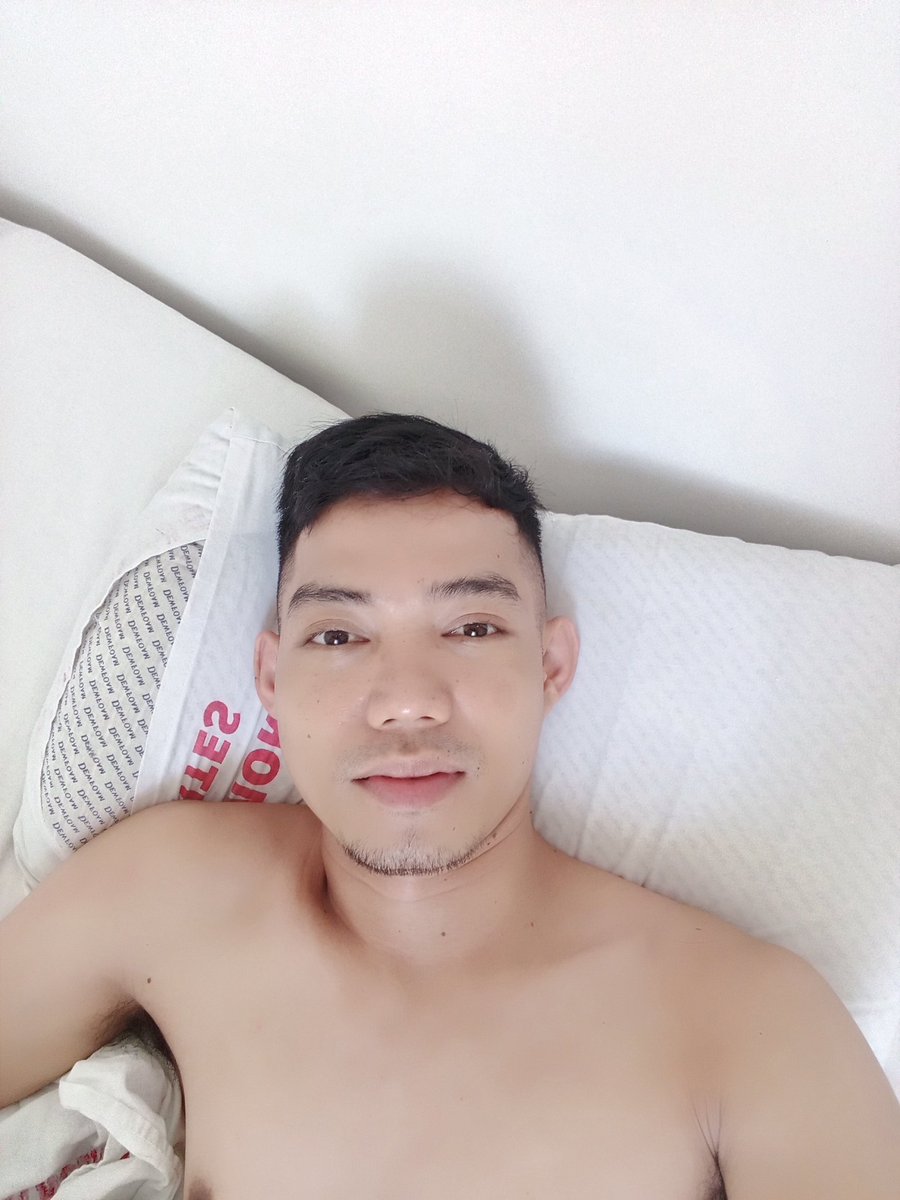 Henryzen_2001's tweet photo. Available ako bukas from 3pm to 10pm https://t.co/kdZbyyyUH3