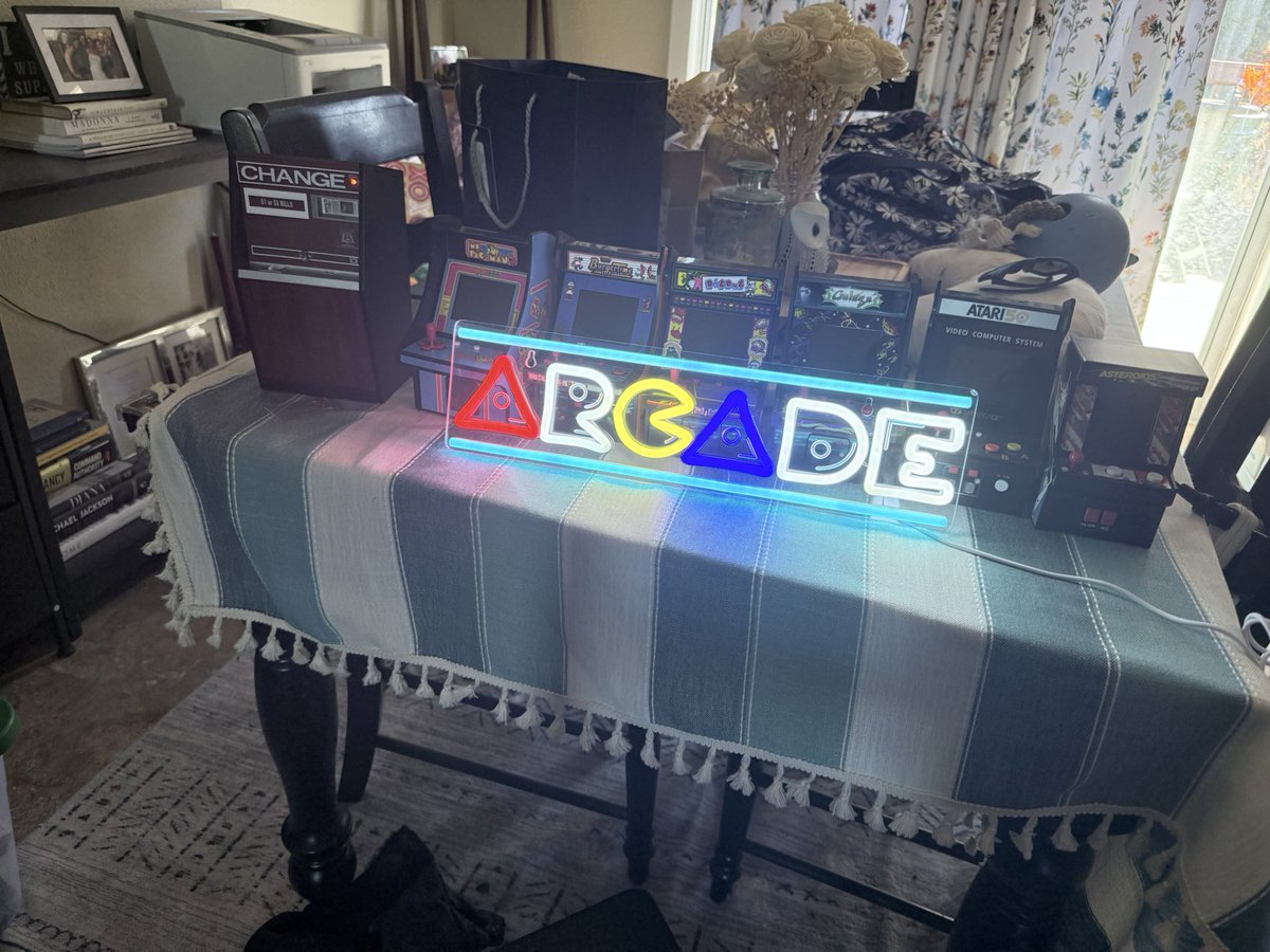 Bring back Schoolhouse Rock tweet media