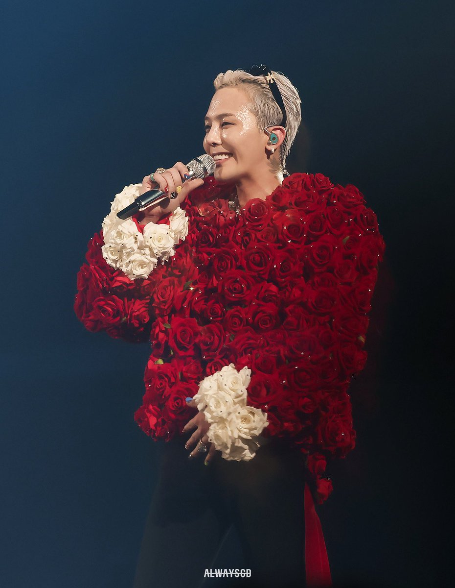 always_gd's tweet photo. “Always Like Today With Ü“ 

너의 그 웃음이 
얼마나 많은 사람을 웃게 하는지,
또, 행복하게 하는지 잊지 말기를,
또한 그것이 너를 행복하게 할 수 있기를 바라! 🙏

오래오래 사랑받고 또 받기를,
지금 보다 더 많이 사랑받기를,
사랑을 듬뿍 받으며,
행복해하는 모습을 오래 보기를 🙏💕

#HappyGDay 
#HappyKWONJIYONGDay 
#지드래곤 

@IBGDRGN with #AlwaysGD
