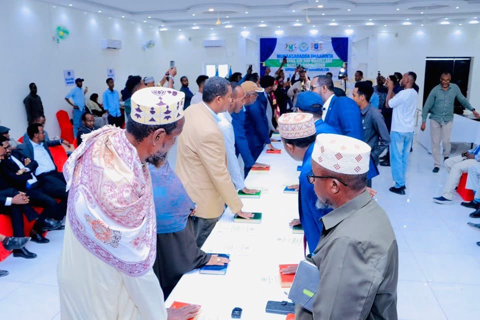 HonRaho's tweet photo. Dhaarinta Xildhibanada Parlamenka Maamulka waqooyi bari 
Xilka aad qaaden alleh ha idinku garab Galo 
17/08/2025  📍 https://t.co/biBlulpMRr