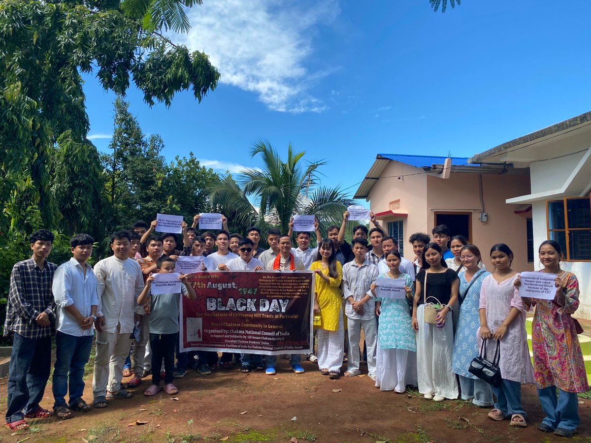 ToritCkz's tweet photo. 17th August "BLACK DAY" observed by  the Chakma Students of Guwahati over the unfair partition and making the Indigenous Community of CHT to be under East Pakistan. Thought they wanted to be Indian but forced to be under Pakistan. https://t.co/RjKRILoXkX