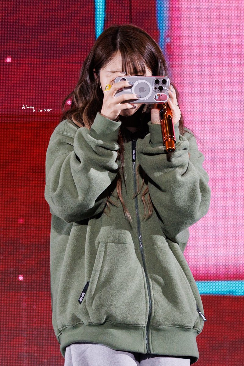 🎂 <a href="/Apinkjej/">정은지</a> 

오늘는 에이핑크과 판다의 캄맨 생일📸🫶🏻

#에이핑크 #Apink
#정은지 #은지 #EunJi
#HAPPY_EUNJI_DAY