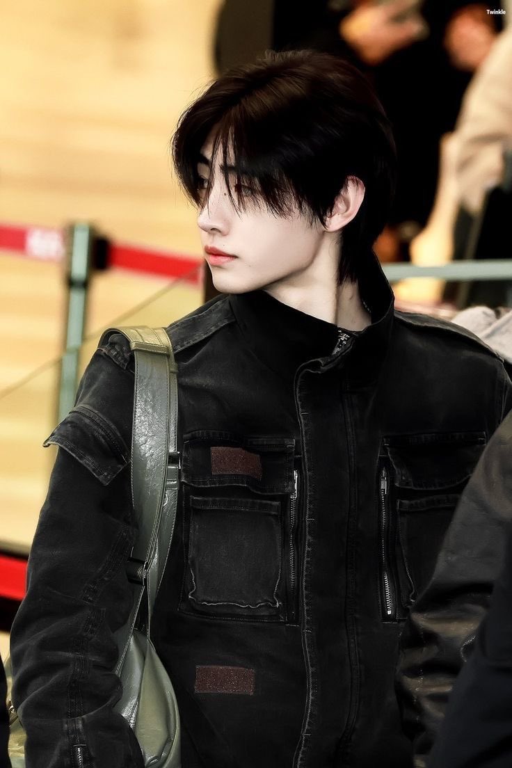 솔직히 정말 세상에서 제일 닮앗어 묘한 느낌까지도