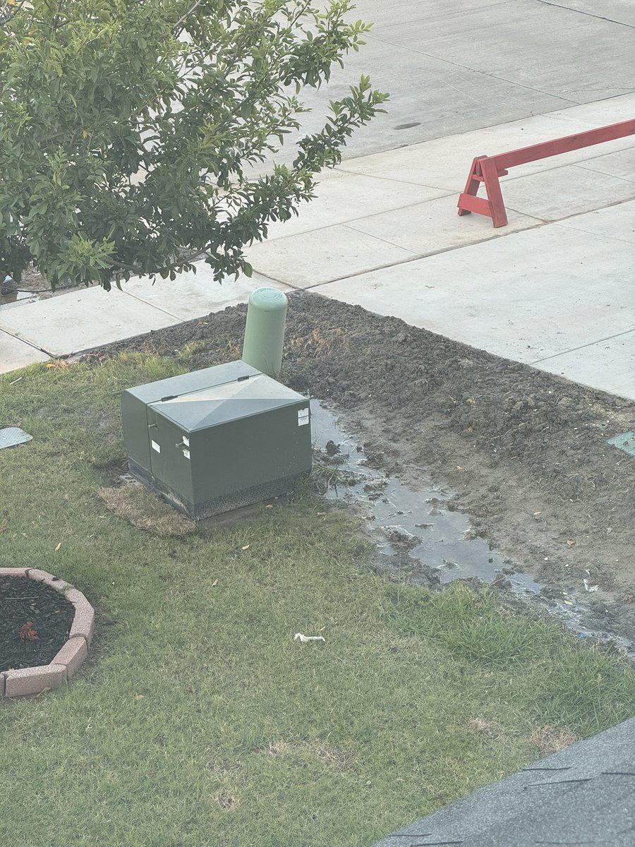 MrDHanks's tweet photo. @RealFirstTexas  is this the quality of build yall like to put out?? Flooding a joining property’s and installing the water meter half ass?? https://t.co/yrFkZN6jCS